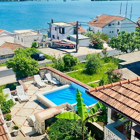 Ino Apartments Tivat Exterior photo