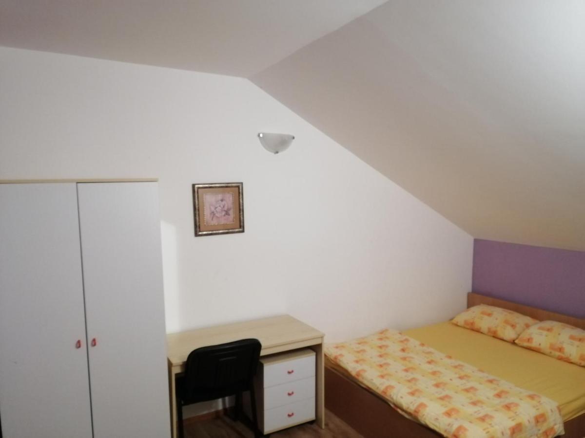 Apartment Ino